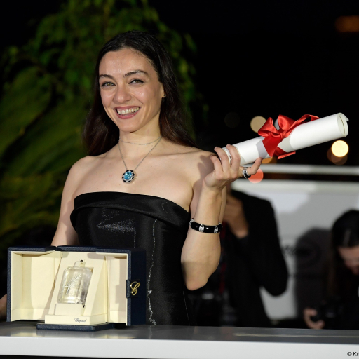 76. Cannes Film Festivali’nde En İyi Kadın Oyuncu Ödülü, Yüksek Lisans Mezunumuz  Merve Dizdar’ın Oldu